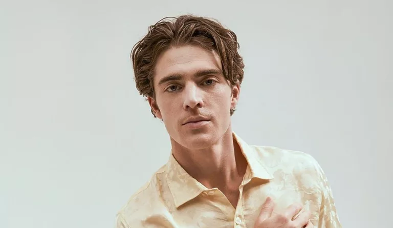 Is Spencer Neville Gay Or Does He Have A Girlfriend?