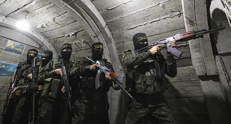 Israeli soldiers prepare to storm Hamas tunnels beneath Gaza