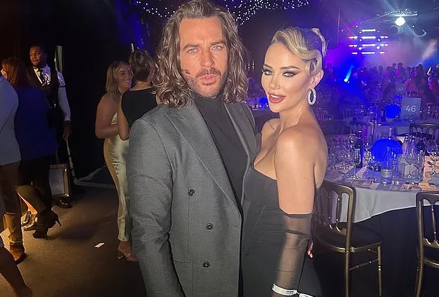 Reality TV worlds collided as Married At First Sight star Jessika Power shared a stunning date night selfie with The Only Way Is Essex heartthrob, Pete Wicks. Both pictured