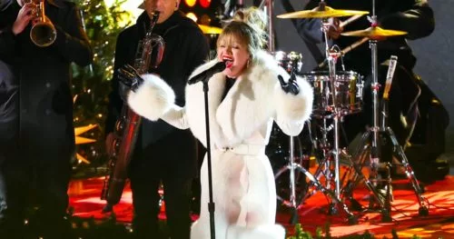 Kelly Clarkson Weight Loss Journey