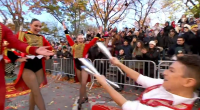 Big Apple Circus graces parade route