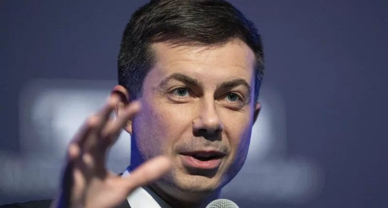 Man arrested after protesters try to confront Buttigieg at event