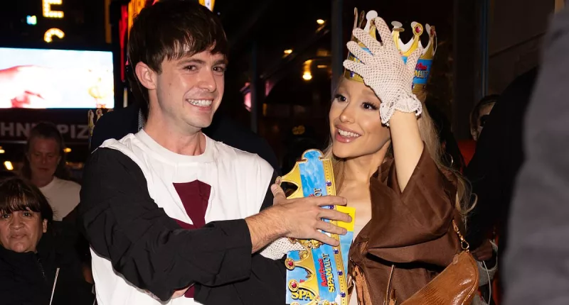 Man shot outside theater where Ariana Grande saw boyfriend in Spamalot