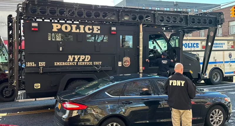 NYPD exchanges gunfire with suspect barricaded inside Queens apartment