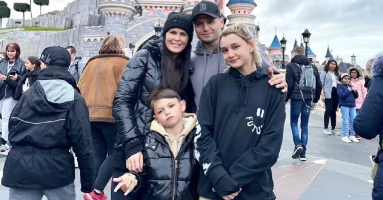 Natalie Weber Hijos: Hija Mía And Hijo Rocco Wikipedia & Age – Genius Celebs