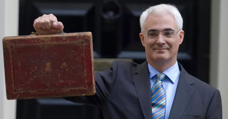 Obituary: Alistair Darling Death Cause Linked To cancer – Genius Celebs