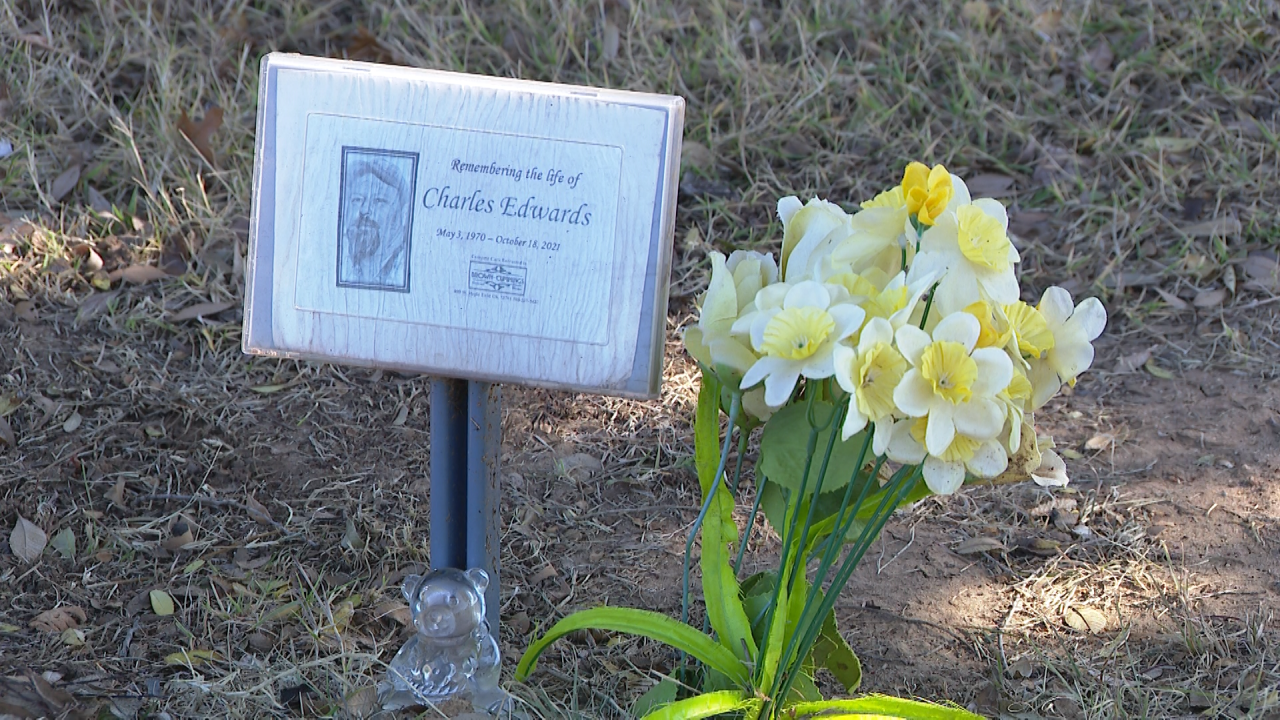 Oklahoma teen paid thousands for father's headstone over a year ago - she still doesn't have it