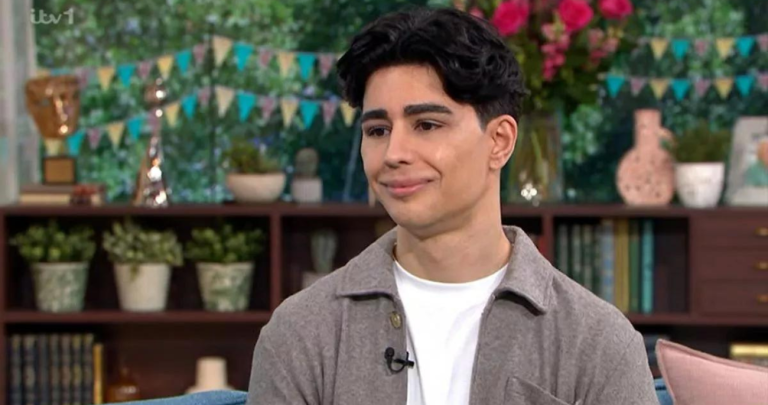 Omid Scobie Religion: Is He Christian Jewish Or Muslim?