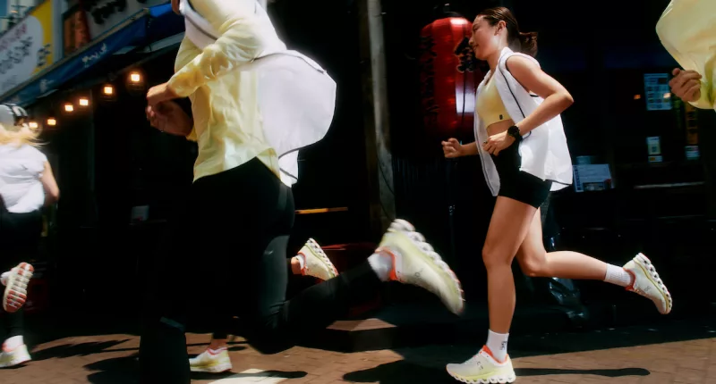 On’s New Cloudflow 4 Shoes Make Fast Runs Feel Fun and Easy