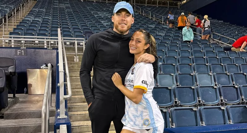 Pat Connaughton Wife