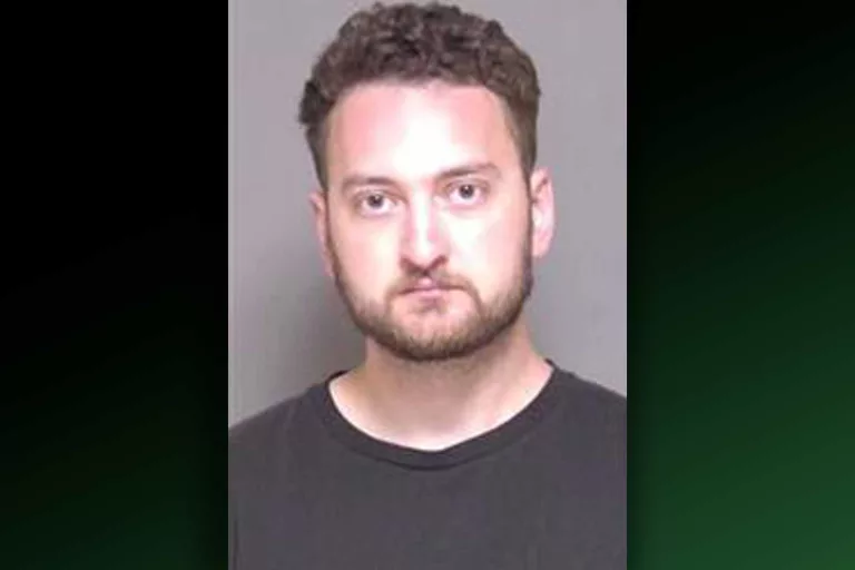 Poison Specialist Doctor Accused of Giving Wife Fatal Medicine Dose Allegedly Had New Girlfriend Over Days Later