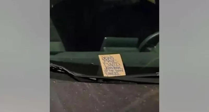 Police investigating after antisemitic notes are placed on cars inside a Chicago park