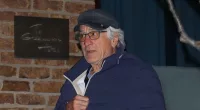 Robert De Niro makes a low-key outing amid gender discrimination trial
