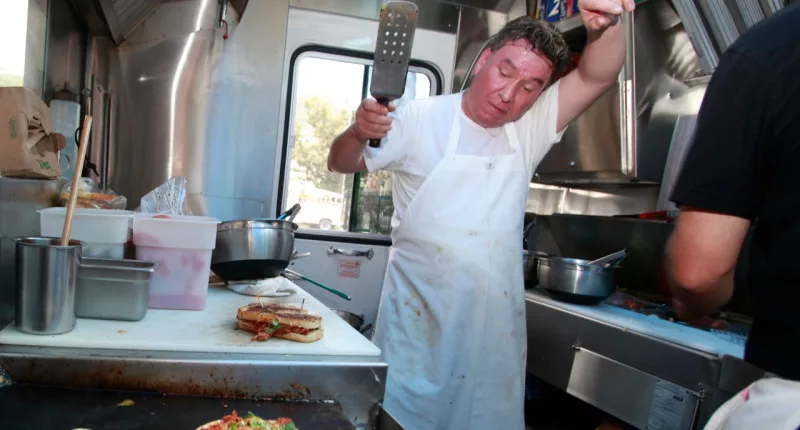 Safety regulations may be putting LA food truck workers at risk: Study