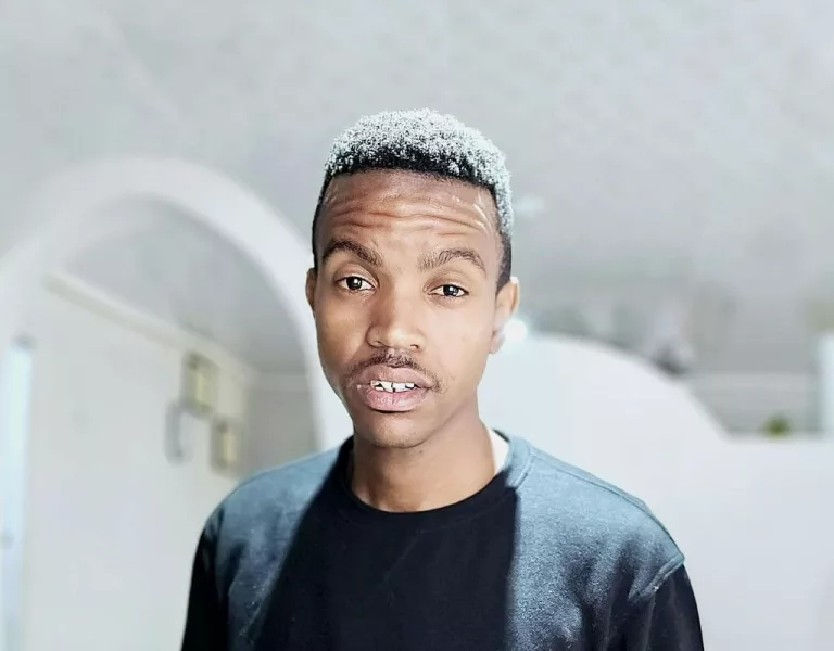 Scelo Mpungose Age And Wikipedia: How Old Was Slam Poet?