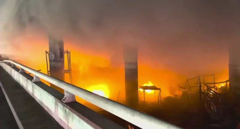 State of emergency declared after fire shuts down Los Angeles freeway