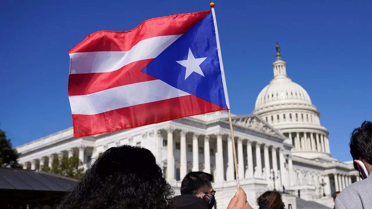 Supporters try to rekindle Puerto Rico status change