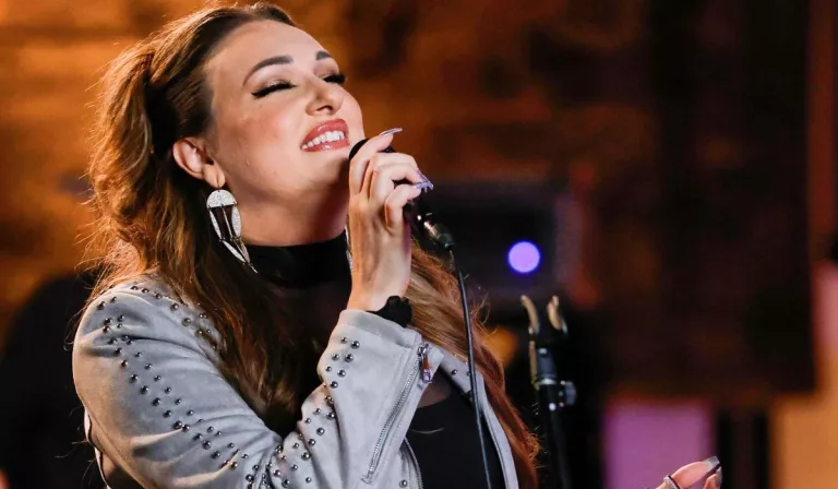 The Voice Jacquie Roar Parents: Mother Kasha Batten-Smouse