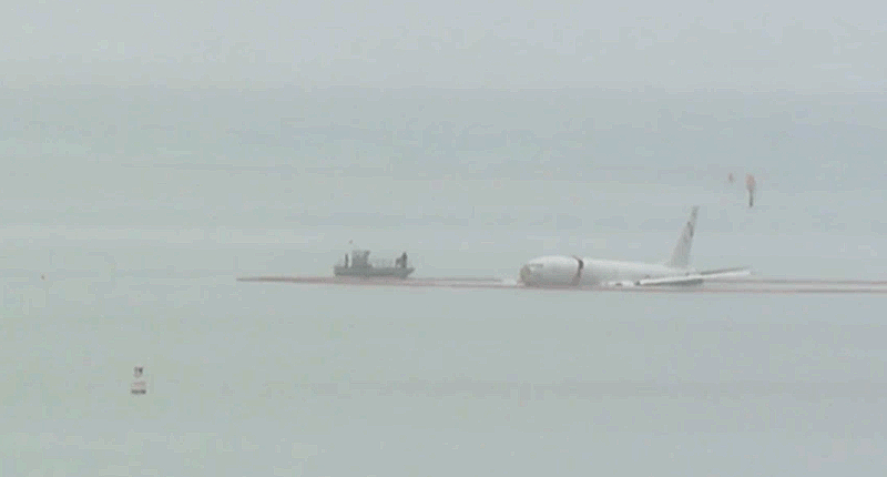US Navy plane overshoots runway, ends up in Hawaii bay