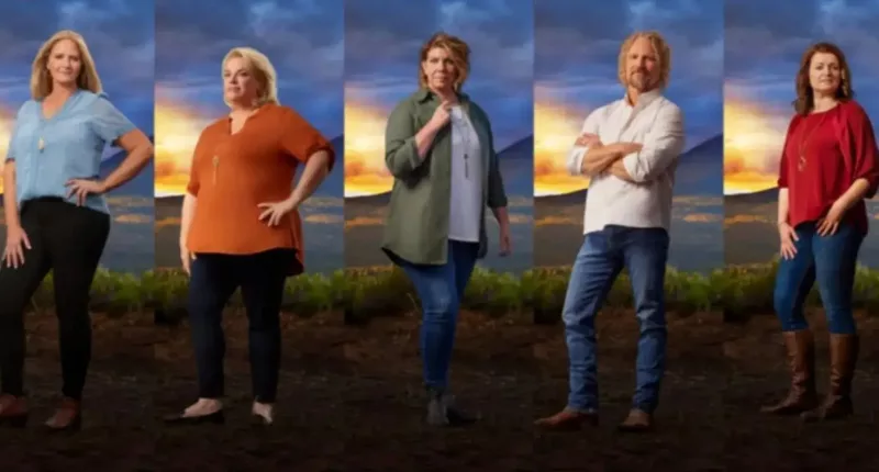 Christine, Janelle, Meri, Kody, and Robyn Brown pose for promotional photos for season 18 of