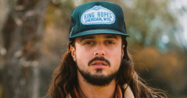 Who Is Caroline Munsick? Ian Munsick Wife Wikipedia And Age