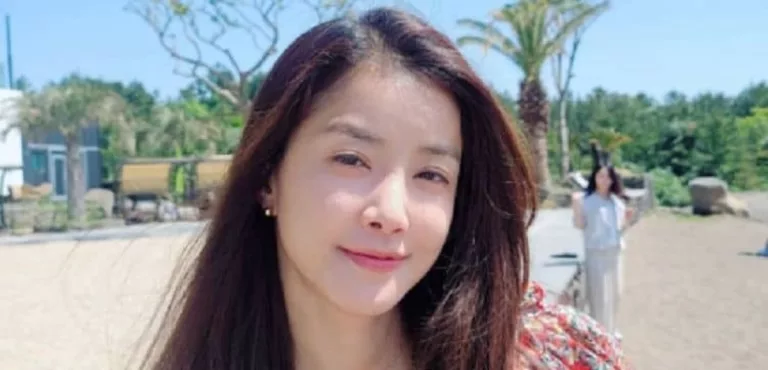 Who Is Cho Seong-hyun? Lee Si-young Husband Married Life