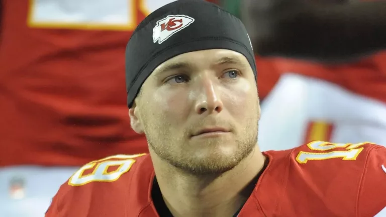 Who Is Doug Wylie? Devon Wylie Brother: Meet Sister Dene