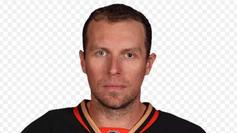 Who Is Stephanie Greer? Dany Heatley Wife Married Life