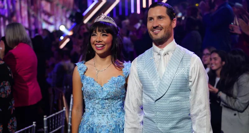 Xochitl Gomez Says She's 'Great' After Apparent 'DWTS' Injury on Halloween