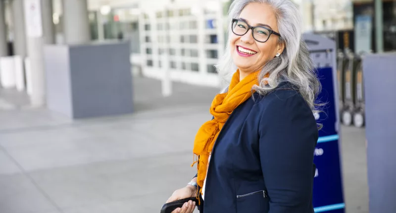 ‘I’m a 60-Year-Old Flight Attendant, and This Is Exactly How I Keep My Skin and Hair Hydrated on Long Flights’