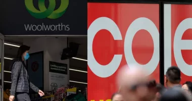 Are Coles and Woolies price-gouging? An inquiry could scrutinise the supermarket giants