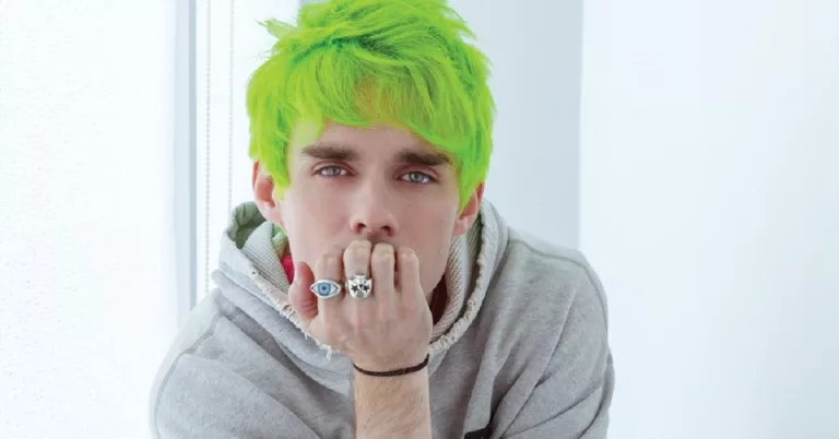 Awsten Knight Death And Obituary: Waterparks Band Vocalist