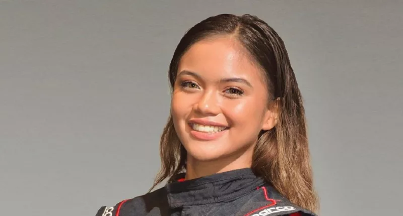 Bianca Bustamante F4
