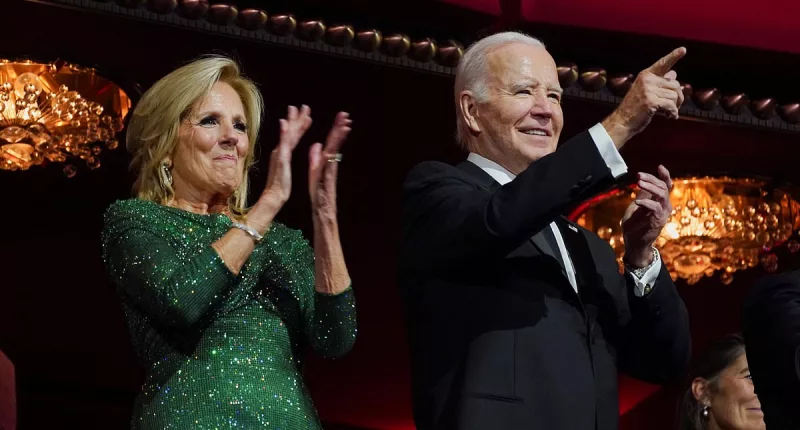 Biden wags his finger at Robert DeNiro for jibe at his age