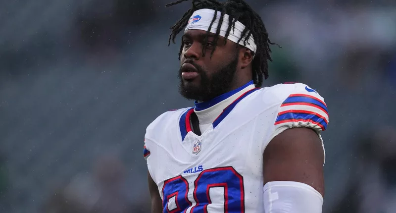 Bills fine Shaq Lawson for his actions in shoving incident with fan in Philadelphia: report