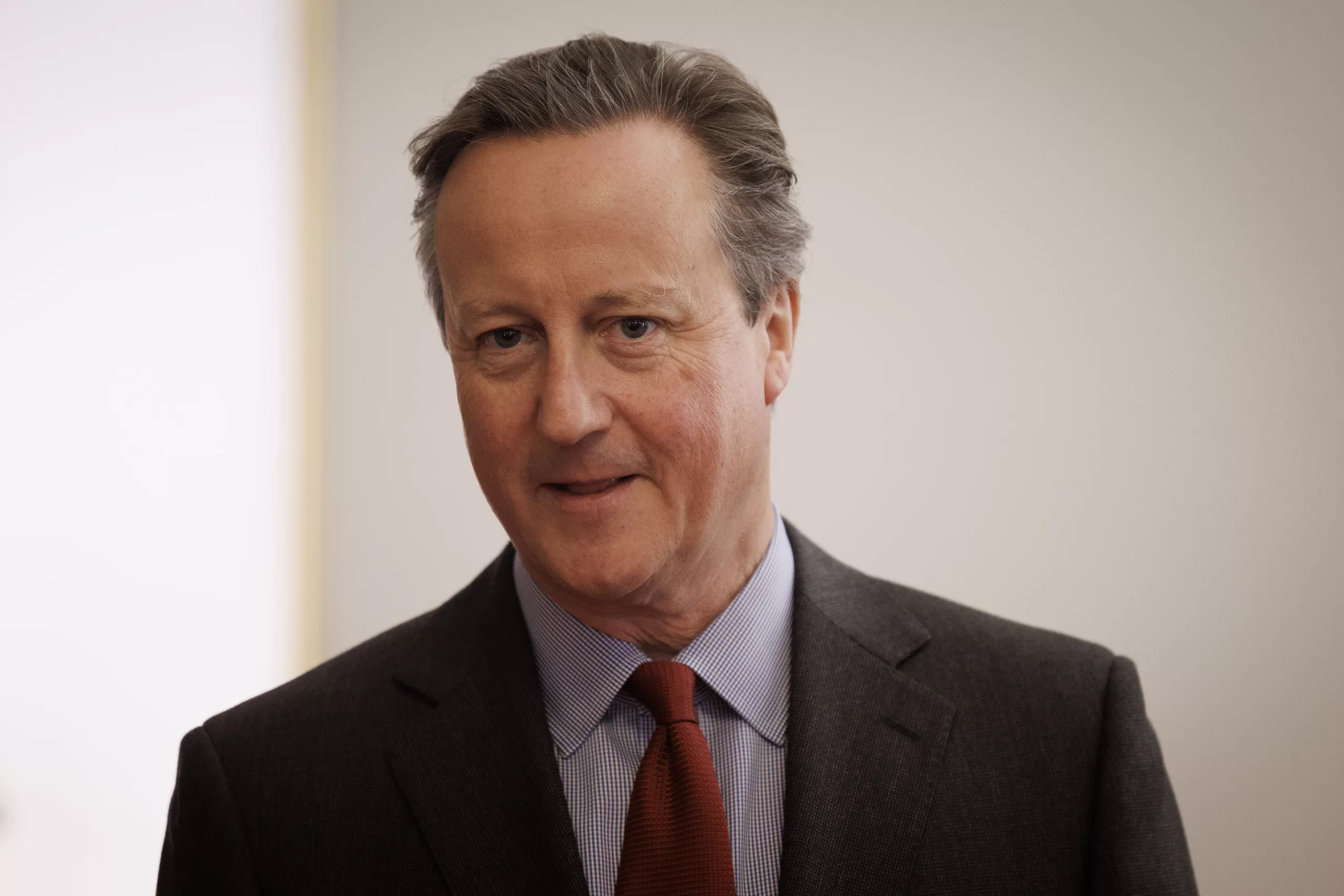 Davd Cameron warns that unless Vladimir Putin is stopped in Ukraine he will be back for more