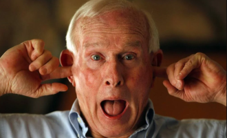 Does Tom Smothers have Children? Who was Tom Smothers? Tom Smothers’s Age, Parents, Nationality, and More