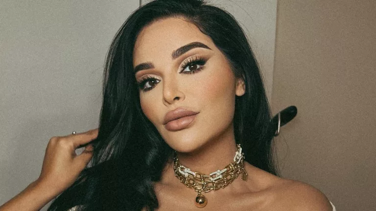 Dubai Bling Mona Kattan Plastic Surgery 2023: Before