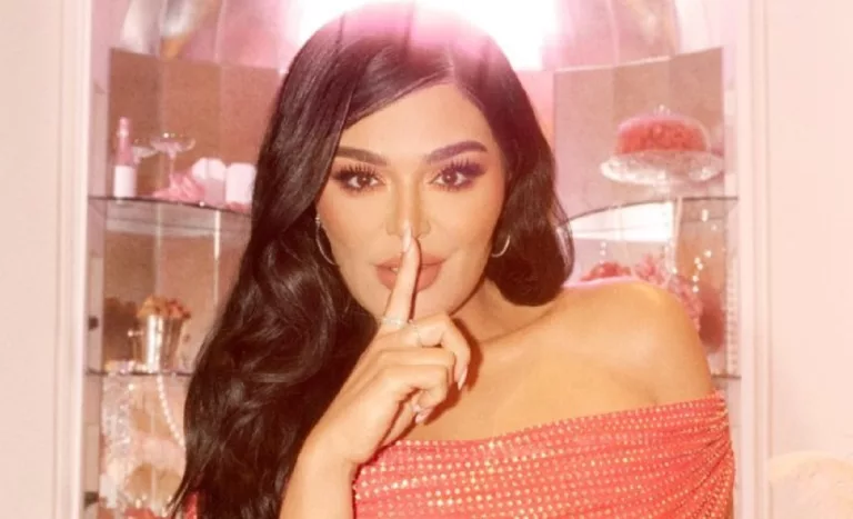 Dubai Bling Mona Kattan Religion-Muslim: Ethnicity Origin