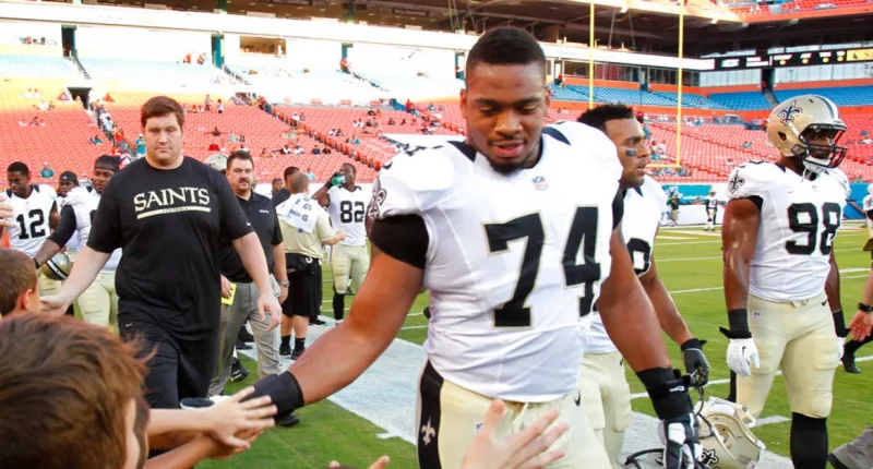 Former NFL player dies under police custody in Alabama