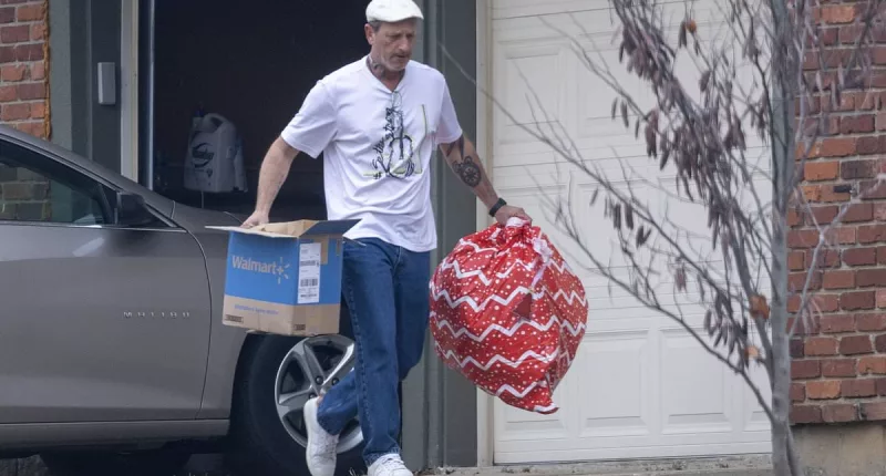 Gypsy Rose Blanchard enjoys belated Christmas with family at rental