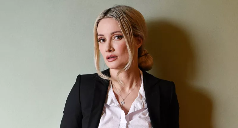 Holly Madison Details High-Functioning Autism Symptoms After Diagnosis