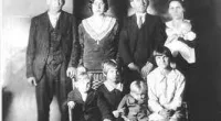Charlie Lawson paid for this family portrait days before gunning down his wife and six children on Christmas Day, 1929