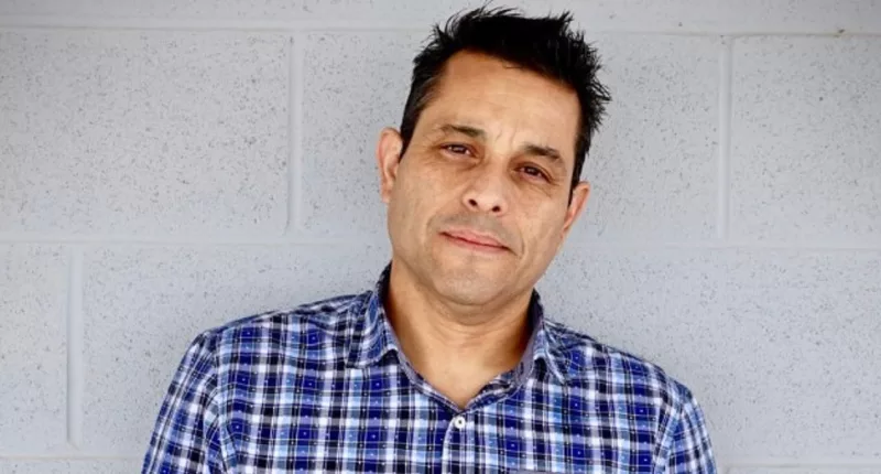 Javier Galvan Singer