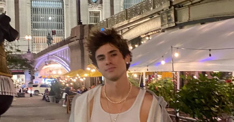 Johnny Valentine Parents Names: Where Are They From? Family