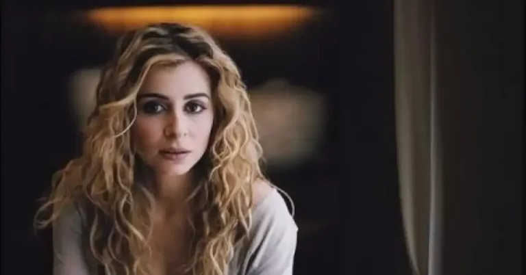 Julie Zenatti Parents: Who Are Pierre And Elisabeth Zenatti?