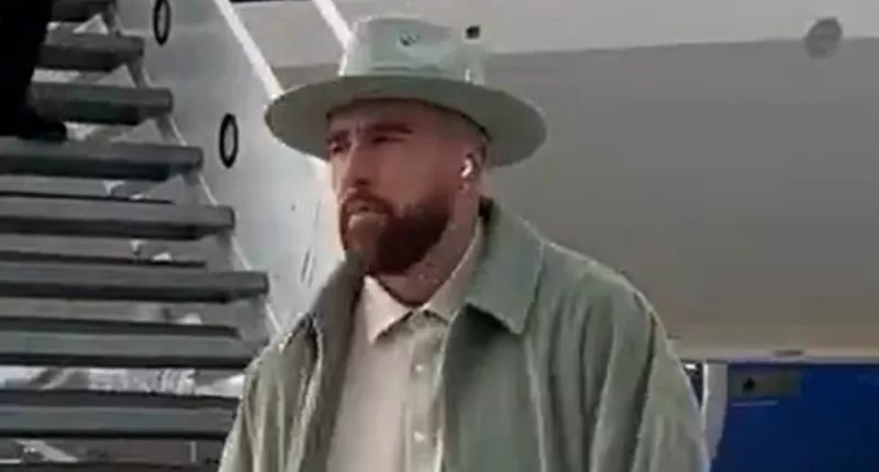 Kelce and Chiefs land in Wisconsin ahead of game vs. Packers