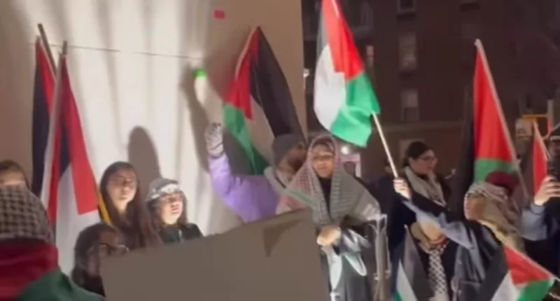 Pro-Palestine protestors crash NYC Christmas caroling event