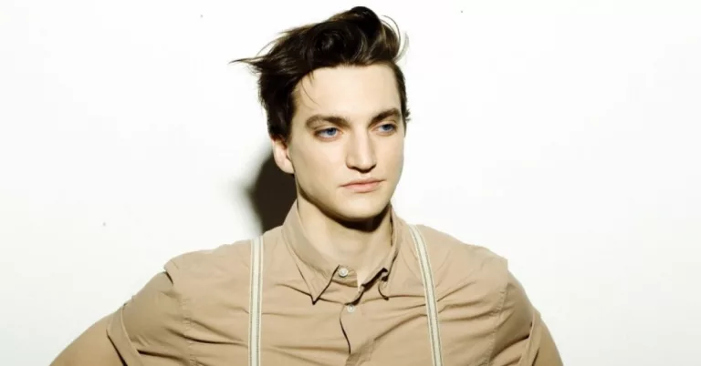 Richard Harmon Girlfriend Or Wife: Is He Dating Or Married?