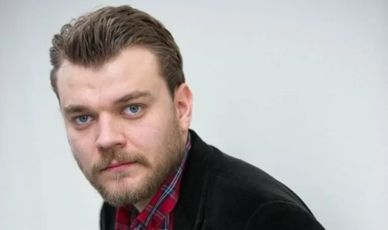 Who Is Anna Bro, Pilou Asbæk Wife? Wikipedia And Age – Model Fact